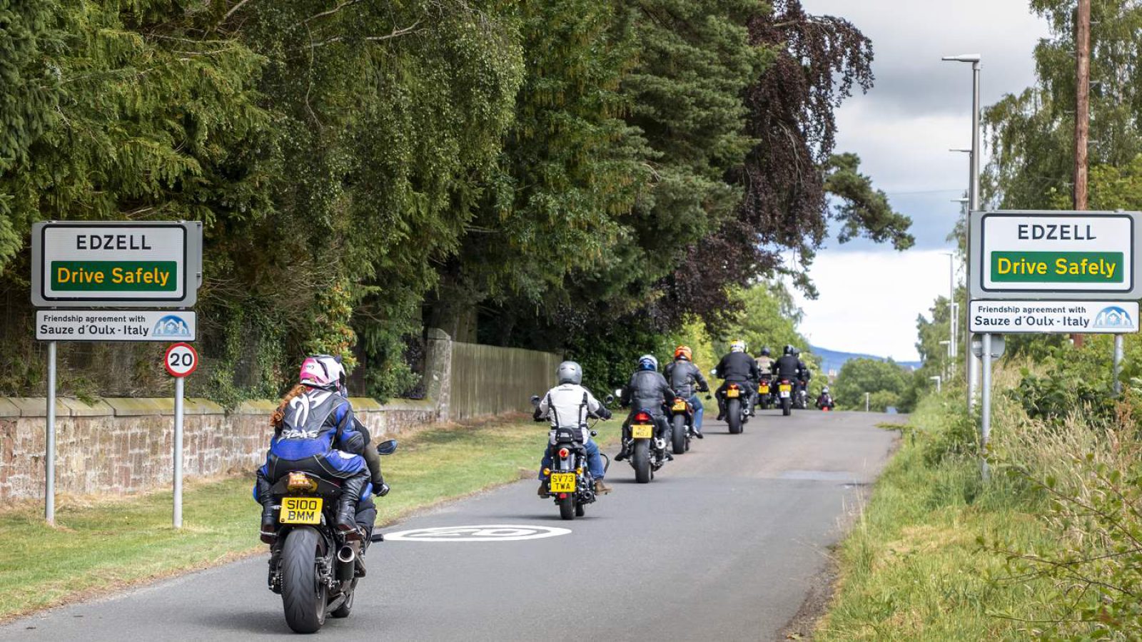 The ride-out passing through Edzell